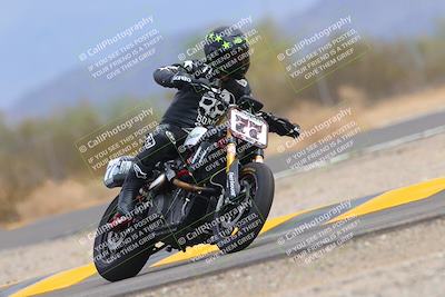 media/Sep-10-2022-SoCal Trackdays (Sat) [[a5bf35bb4a]]/Turn 6 (1140am)/